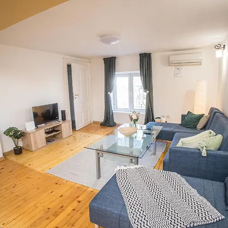 아파트 2bd In Heart Of Location